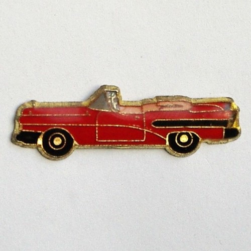 CADILLAC dÃ©capotable rouge